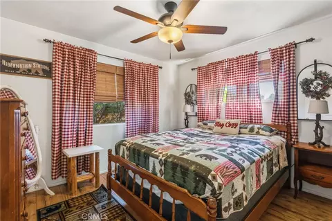 Bedroom - 659 Lintner Rd, Big Bear Lake, CA 92315 photo 3 of 3