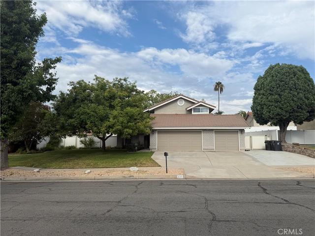 221 Jesse Way, Redlands, CA 92374