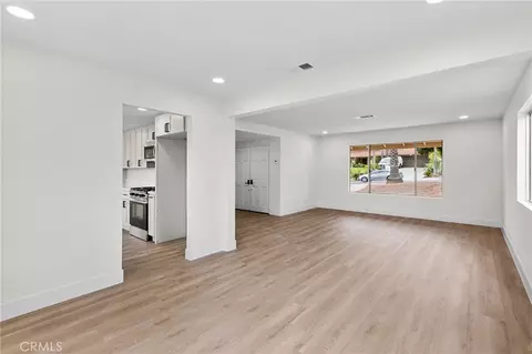 Living - 10880 Valley Dr, Riverside, CA 92505 photo 2 of 5