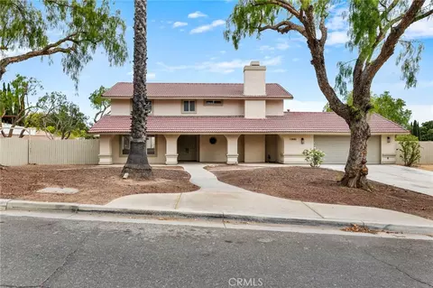 Exterior - 10880 Valley Dr, Riverside, CA 92505 photo 2 of 10