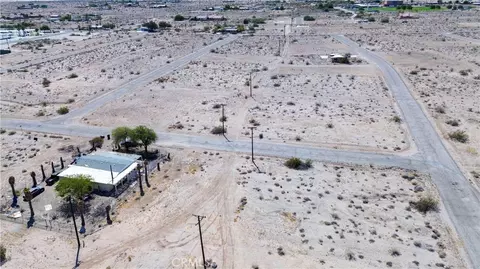2464 Sea Fair, Thermal, CA 92274 photo 8
