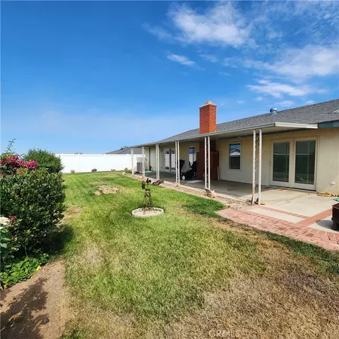 Exterior - 35595 Ramada Ln, Yucaipa, CA 92399 photo 2 of 9