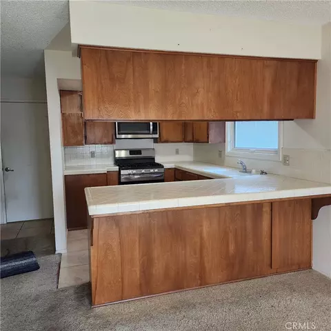 Kitchen - 35595 Ramada Ln, Yucaipa, CA 92399 photo 5 of 5