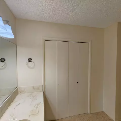 Bath - 35595 Ramada Ln, Yucaipa, CA 92399 photo 5 of 7