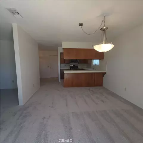 Living - 35595 Ramada Ln, Yucaipa, CA 92399 photo 2 of 7