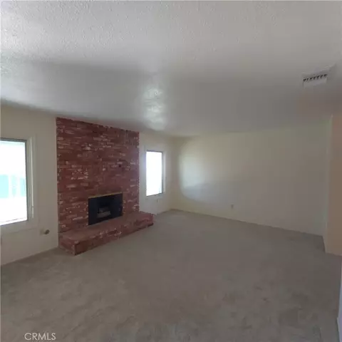 Living - 35595 Ramada Ln, Yucaipa, CA 92399 photo 5 of 7