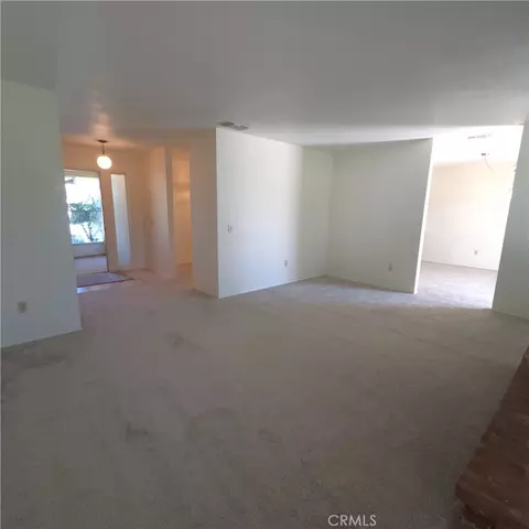 Living - 35595 Ramada Ln, Yucaipa, CA 92399 photo 3 of 7