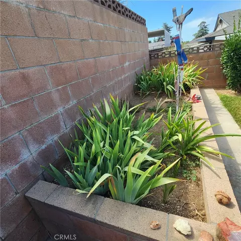 Exterior - 35595 Ramada Ln, Yucaipa, CA 92399 photo 7 of 9