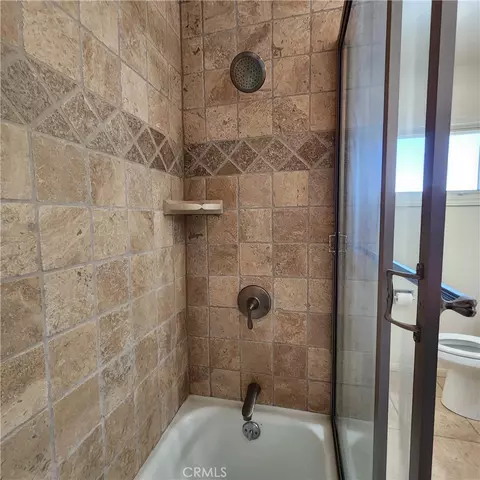 Bath - 35595 Ramada Ln, Yucaipa, CA 92399 photo 4 of 7