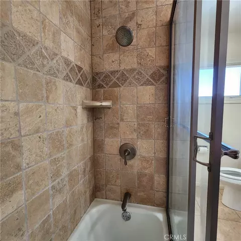 Bath - 35595 Ramada Ln, Yucaipa, CA 92399 photo 3 of 7