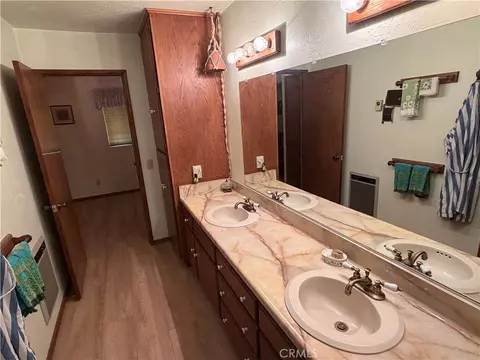 Bath - 5974 Pine, Angelus Oaks, CA 92305 photo 2 of 3