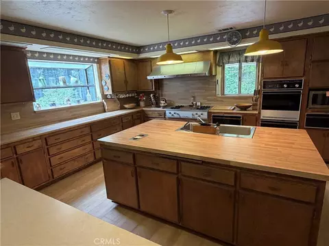 Kitchen - 5974 Pine, Angelus Oaks, CA 92305 photo 4 of 11