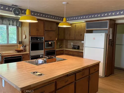 Kitchen - 5974 Pine, Angelus Oaks, CA 92305 photo 3 of 11