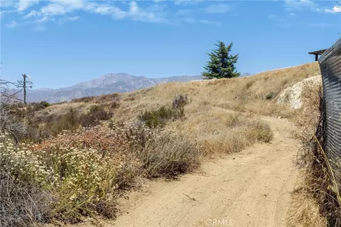 37475 Valgio, Calimesa, CA 92320 photo 4