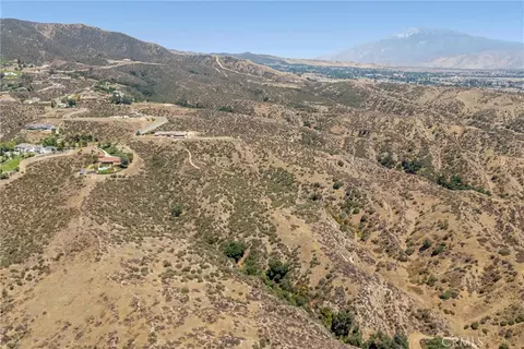 37475 Valgio, Calimesa, CA 92320 photo 8