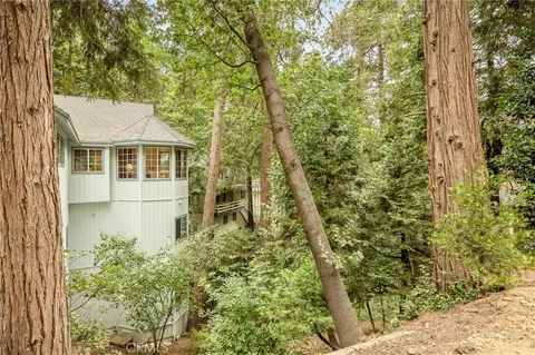 24376 Horst Dr, Crestline, CA 92325 photo 4