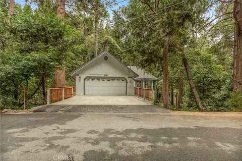 24376 Horst Dr, Crestline, CA 92325 photo 3