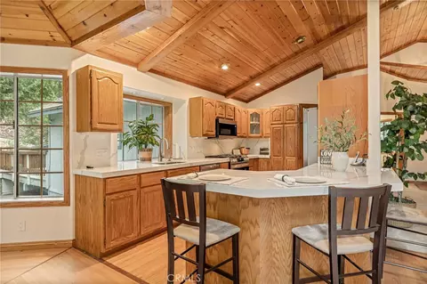 24376 Horst Dr, Crestline, CA 92325 photo 17