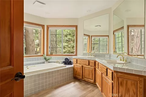24376 Horst Dr, Crestline, CA 92325 photo 25