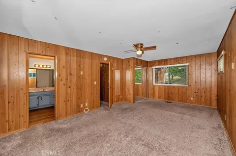 Bedroom - 556 Pioneer, Lake Arrowhead, CA 92352 photo 2 of 7