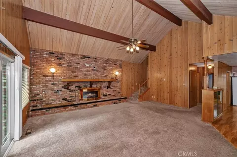 Living - 556 Pioneer, Lake Arrowhead, CA 92352 photo 3 of 7