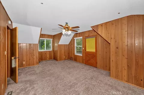 Bedroom - 556 Pioneer, Lake Arrowhead, CA 92352 photo 4 of 7