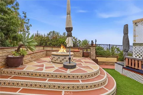 Exterior - 15979 Skyridge, Riverside, CA 92503 photo 10 of 17