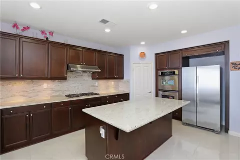 Kitchen - 15979 Skyridge, Riverside, CA 92503 photo 3 of 5