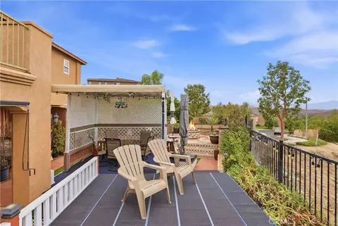 Exterior - 15979 Skyridge, Riverside, CA 92503 photo 11 of 15