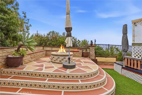 Exterior - 15979 Skyridge, Riverside, CA 92503 photo 8 of 15