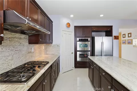 Kitchen - 15979 Skyridge, Riverside, CA 92503 photo 4 of 5