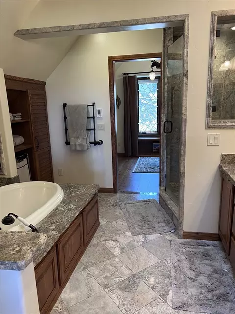 Bath - 846 Golf Crse, Lake Arrowhead, CA 92352 photo 3 of 4