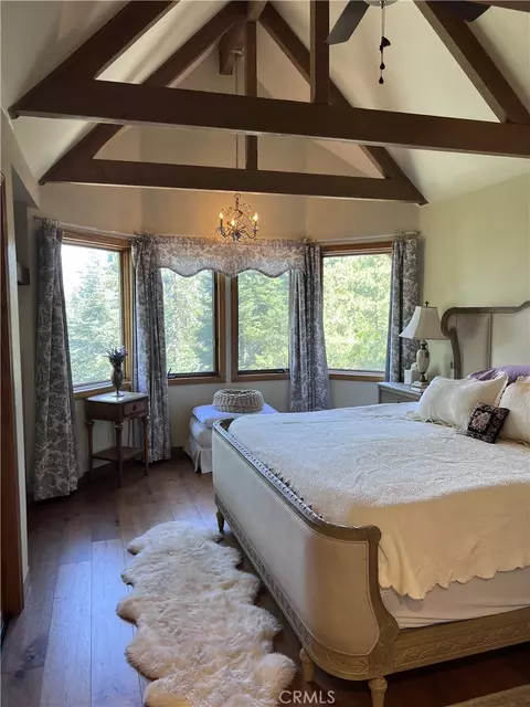 Bedroom - 846 Golf Crse, Lake Arrowhead, CA 92352 photo 1 of 4