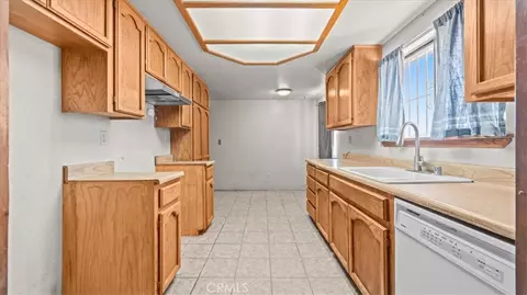 Entry Way - 22935 Standing Rock, Apple Valley, CA 92307 photo 1 of 3