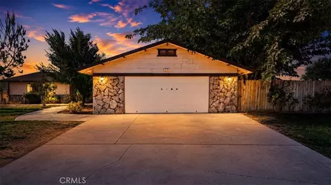 Exterior - 22935 Standing Rock, Apple Valley, CA 92307 photo 4 of 4