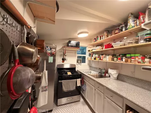 Kitchen - 39490 Prospect, Forest Falls, CA 92339 photo 1 of 2