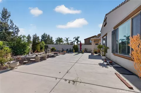 Exterior - 1065 Madera, Perris, CA 92571 photo 7 of 8