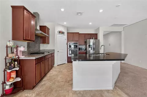 Kitchen - 1065 Madera, Perris, CA 92571 photo 1 of 2