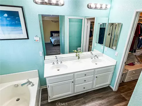 Bath - 41905 Driver Ln, Temecula, CA 92591 photo 2 of 4