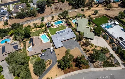 View/Area - 645 Los Altos, Redlands, CA 92373 photo 1 of 4
