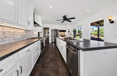 Kitchen - 645 Los Altos, Redlands, CA 92373 photo 3 of 5