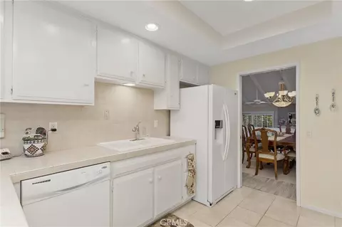 Kitchen - 740 Via Zapata, Riverside, CA 92507 photo 2 of 4