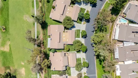 View/Area - 740 Via Zapata, Riverside, CA 92507 photo 5 of 12