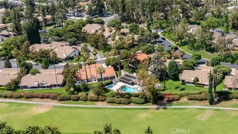 View/Area - 740 Via Zapata, Riverside, CA 92507 photo 6 of 12