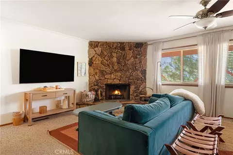 Living - 1260 Yukon Ct, Lake Arrowhead, CA 92352 photo 4 of 4