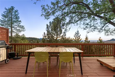 Exterior - 1260 Yukon Ct, Lake Arrowhead, CA 92352 photo 4 of 5