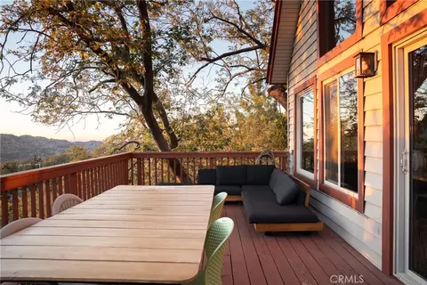 Exterior - 1260 Yukon Ct, Lake Arrowhead, CA 92352 photo 3 of 5