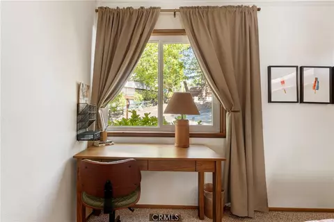 Bedroom - 1260 Yukon Ct, Lake Arrowhead, CA 92352 photo 2 of 13