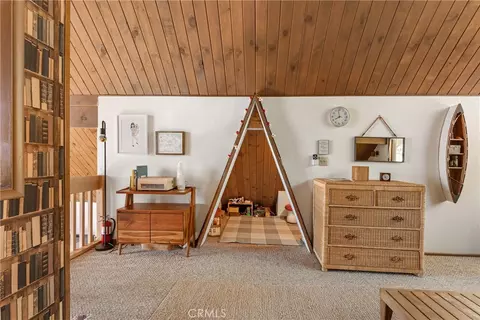 Entry Way - 1260 Yukon Ct, Lake Arrowhead, CA 92352 photo 1 of 1