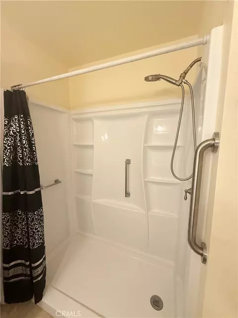 Bath - 1611 Collins, Needles, CA 92363 photo 3 of 6